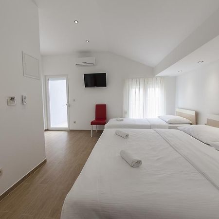 Villa Klara Guest House Baška Voda Екстериор снимка