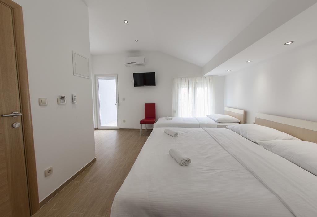 Villa Klara Guest House Baška Voda Екстериор снимка